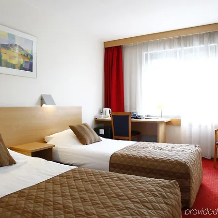 호텔 Bastion Den Haag 3*