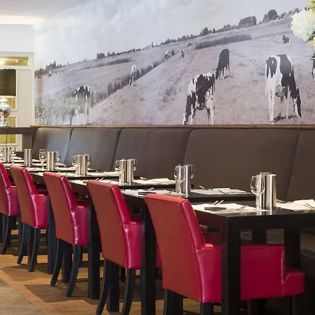 호텔 Bastion Den Haag 3*