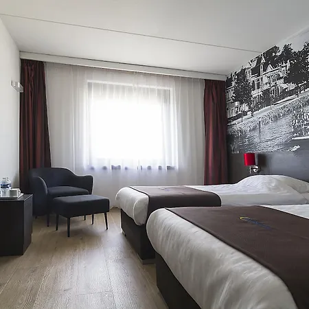 Bastion Den Haag 3* רייסווייק